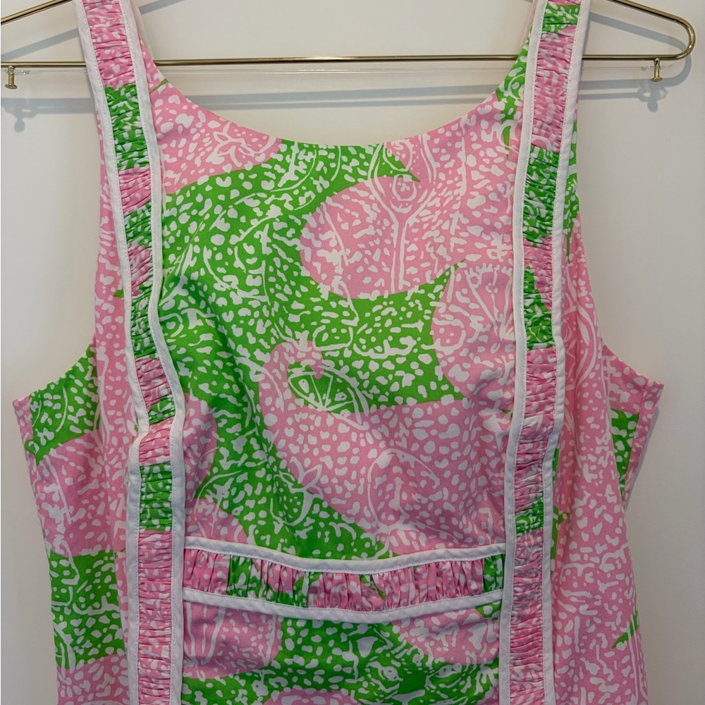 CLASSIC LILLY PULITZER LINED SUMMER DRESS. Perfect for any event! Size 2.